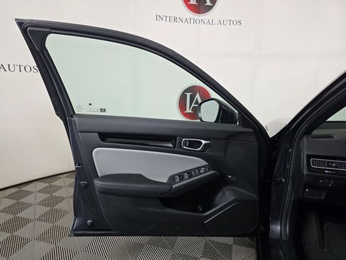 Used 2025 Honda Civic Sport image 11