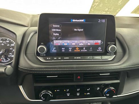 Used 2023 Nissan Rogue S FWD image 18