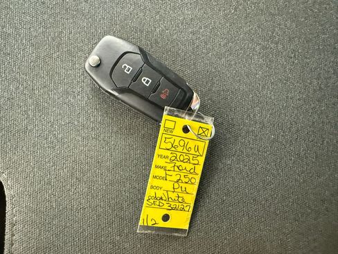 Used 2025 Ford F250 XLT image 33