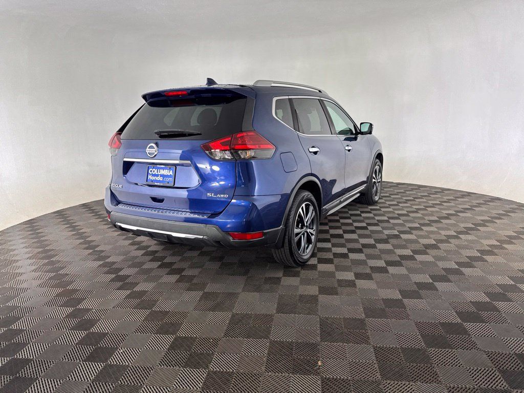 Used 2017 Nissan Rogue SL w/ SL Premium Package AWD/4WD image 5