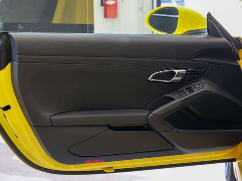 Certified 2024 Porsche 718 Boxster RWD image 55