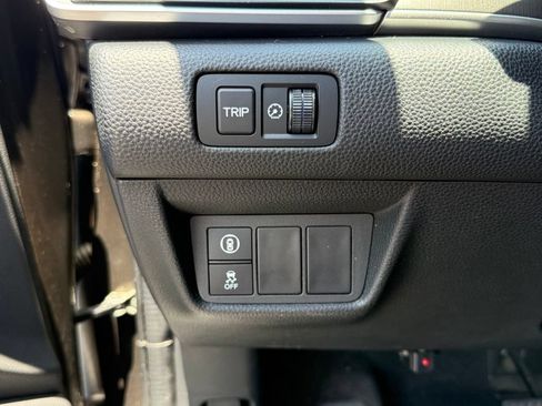 Used 2018 Honda Accord LX image 29
