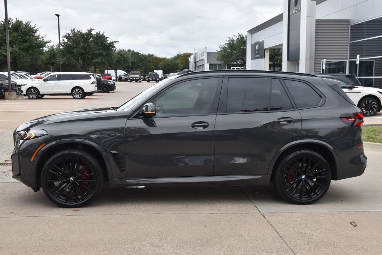 Used 2025 BMW X5 xDrive40i w/ M Sport Package AWD/4WD image 12