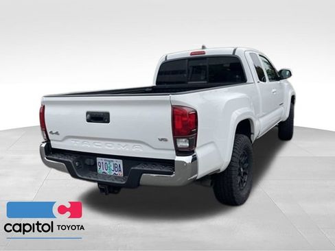 Used 2019 Toyota Tacoma SR5 AWD/4WD image 17