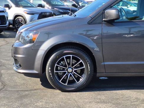 Used 2019 Dodge Grand Caravan GT FWD image 25