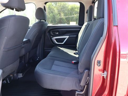Used 2017 Nissan Titan SV AWD/4WD image 18