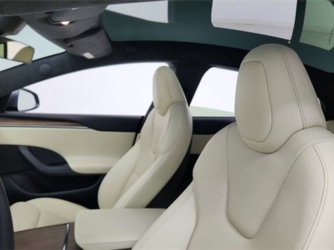 Used 2024 Tesla Model S Base image 31