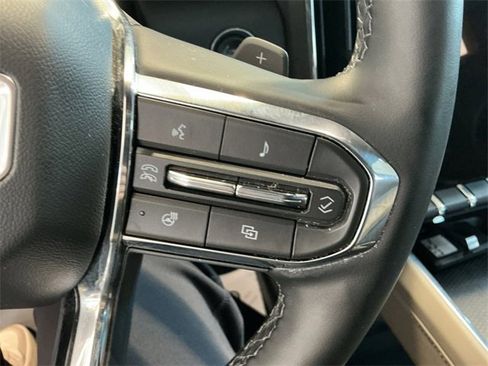 Used 2024 GMC Acadia Elevation image 23