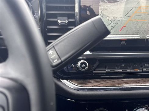 Certified 2024 GMC Sierra 1500 Elevation image 16