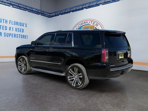 Used 2017 GMC Yukon Denali image 3