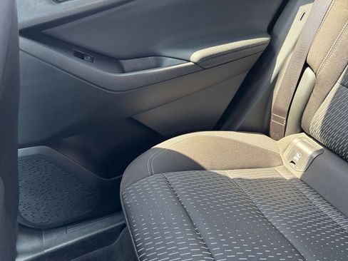 Used 2025 Chevrolet Equinox LT FWD image 40
