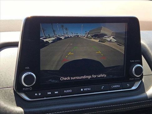 Used 2023 Nissan Rogue S FWD image 15