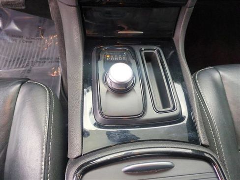 Used 2018 Chrysler 300 S image 12