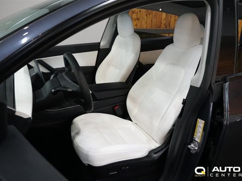 Used 2021 Tesla Model Y Long Range image 9