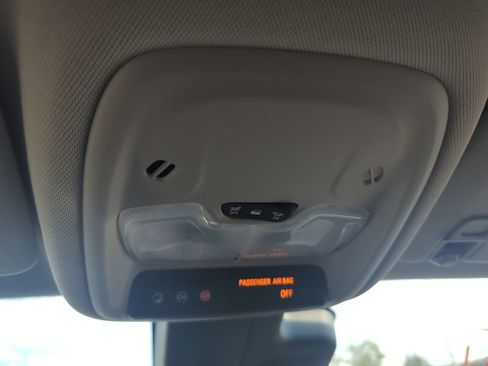 Used 2023 Buick Encore GX Preferred w/ Cold Weather Comfort Package FWD image 30