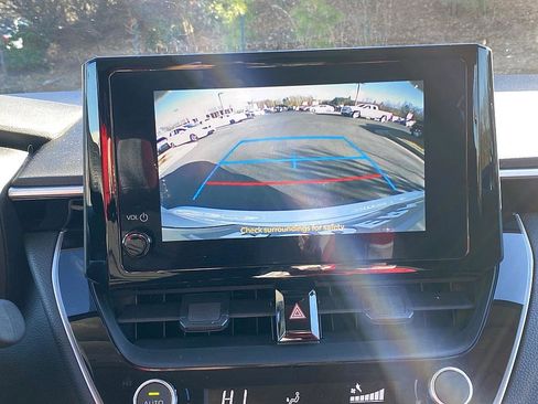 Certified 2025 Toyota Corolla LE image 15