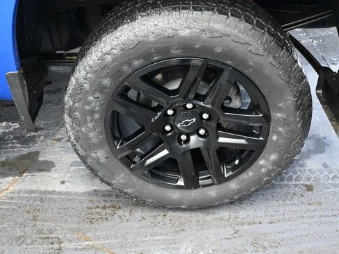 Used 2025 Chevrolet Silverado 1500 LT Trail Boss w/ LPO, Dark Essentials Package image 15