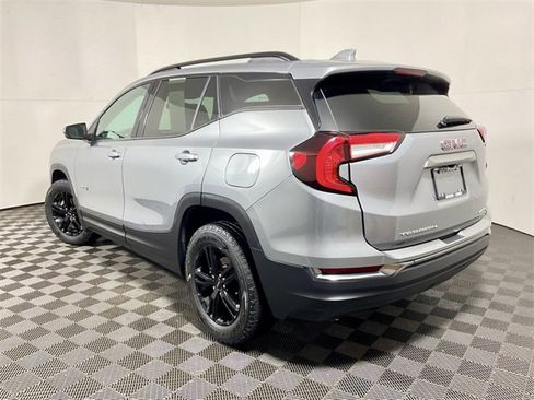 Used 2023 GMC Terrain AT4 image 9