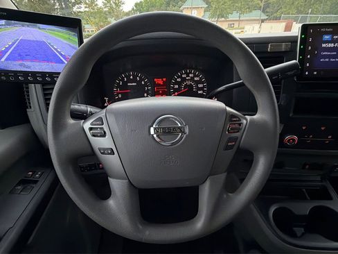 Used 2017 Nissan NV 2500 SV w/ Back Door Glass Package RWD image 12