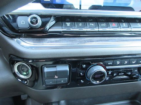 Certified 2024 Chevrolet Silverado 2500 LTZ w/ LTZ Premium Package AWD/4WD image 37