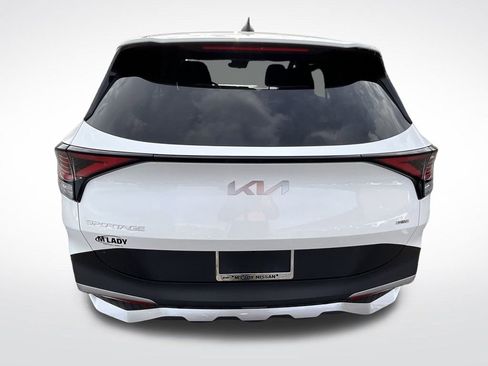 Used 2023 Kia Sportage LX image 18