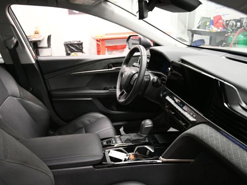 Certified 2025 Toyota Camry XLE FWD image 28