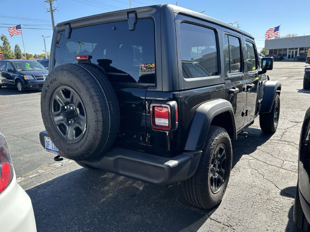Used 2026 Jeep Wrangler Unlimited Sport AWD/4WD image 2