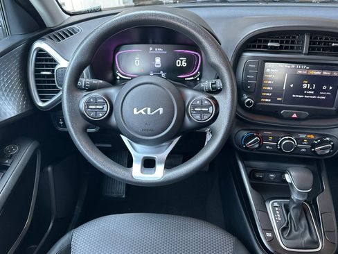 Used 2023 Kia Soul LX w/ Option Group 015 image 14