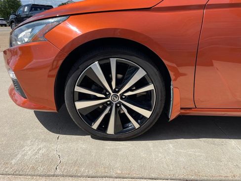 Used 2020 Nissan Altima 2.5 SR w/ Premium Package FWD image 16