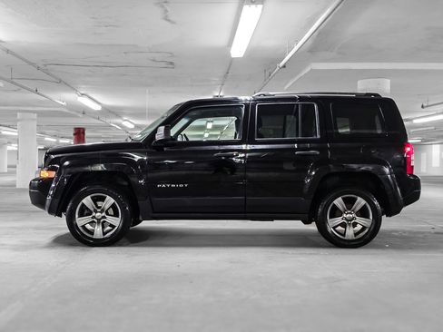 Used 2017 Jeep Patriot Sport FWD image 14