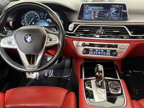 Used 2017 BMW 750i RWD image 32