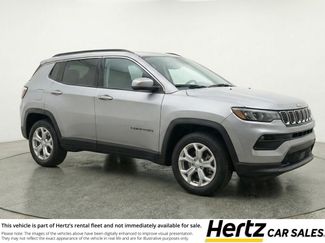 Used 2025 Jeep Compass Latitude video 1