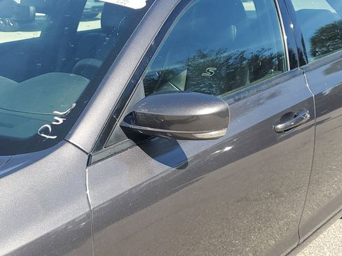 Used 2023 Chrysler 300 S image 10