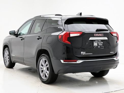 Used 2024 GMC Terrain SLT image 7