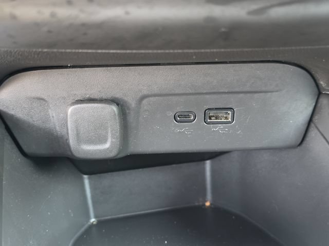 Used 2024 Chevrolet Trax RS w/ Driver Confidence Package FWD image 26