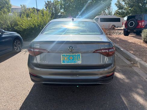 Used 2023 Volkswagen Jetta Sport FWD image 5