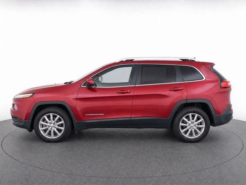 Used 2015 Jeep Cherokee Limited w/ Luxury Group AWD/4WD image 6