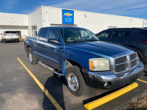 Used 2005 Dodge Dakota ST image 1