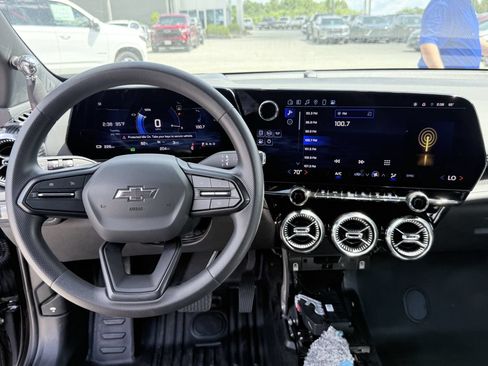 Used 2024 Chevrolet Blazer EV AWD Police image 10