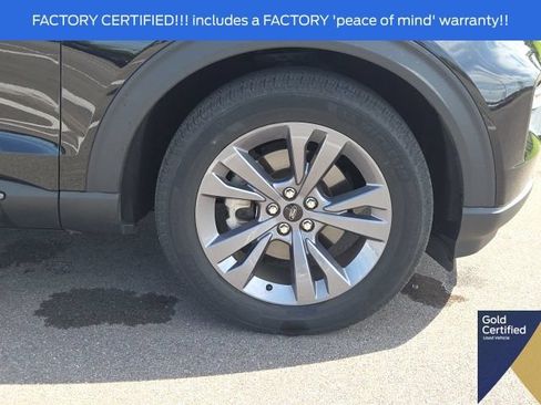 Used 2023 Ford Explorer XLT w/ Equipment Group 202A AWD/4WD image 6