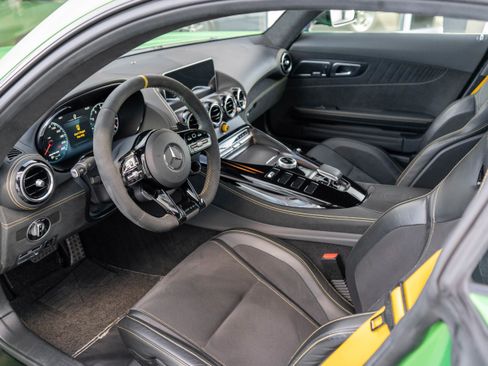 Used 2020 Mercedes-Benz AMG GT R image 9