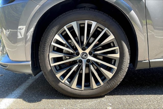 Certified 2023 Lexus RX 350 Premium Plus w/ Cold Area Package AWD/4WD image 34
