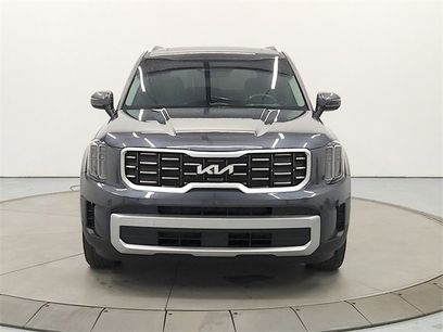 Used 2024 Kia Telluride S w/ S Sunroof Package