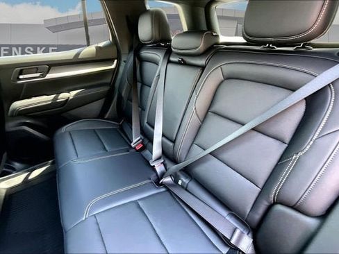 New 2026 GMC Terrain Elevation w/ Elevation Premium Package AWD/4WD image 12