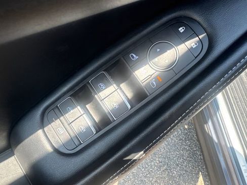 Used 2023 INFINITI QX60 Luxe image 29