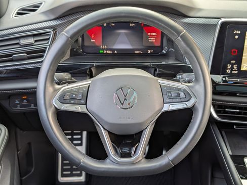 Used 2024 Volkswagen Atlas Cross Sport SEL Premium R-Line image 26