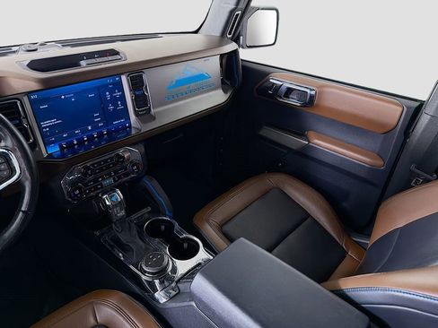 Used 2021 Ford Bronco Outer Banks AWD/4WD image 26
