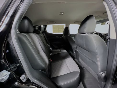 Used 2017 Nissan Rogue Sport SV w/ SV Premium Package image 33