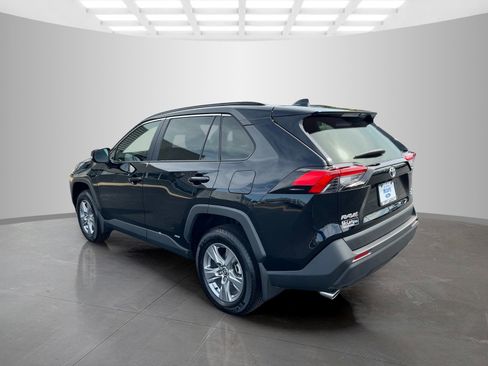 Used 2024 Toyota RAV4 XLE image 6