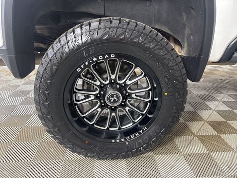 Used 2023 Chevrolet Silverado 2500 LT w/ Convenience Package image 27